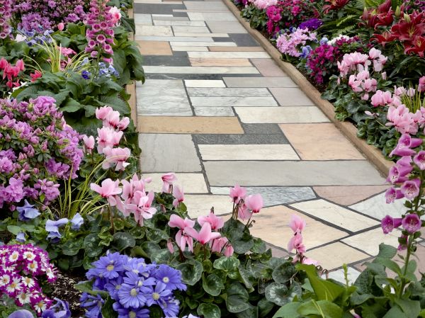 Cost of Garden Path Installation in Lebanon